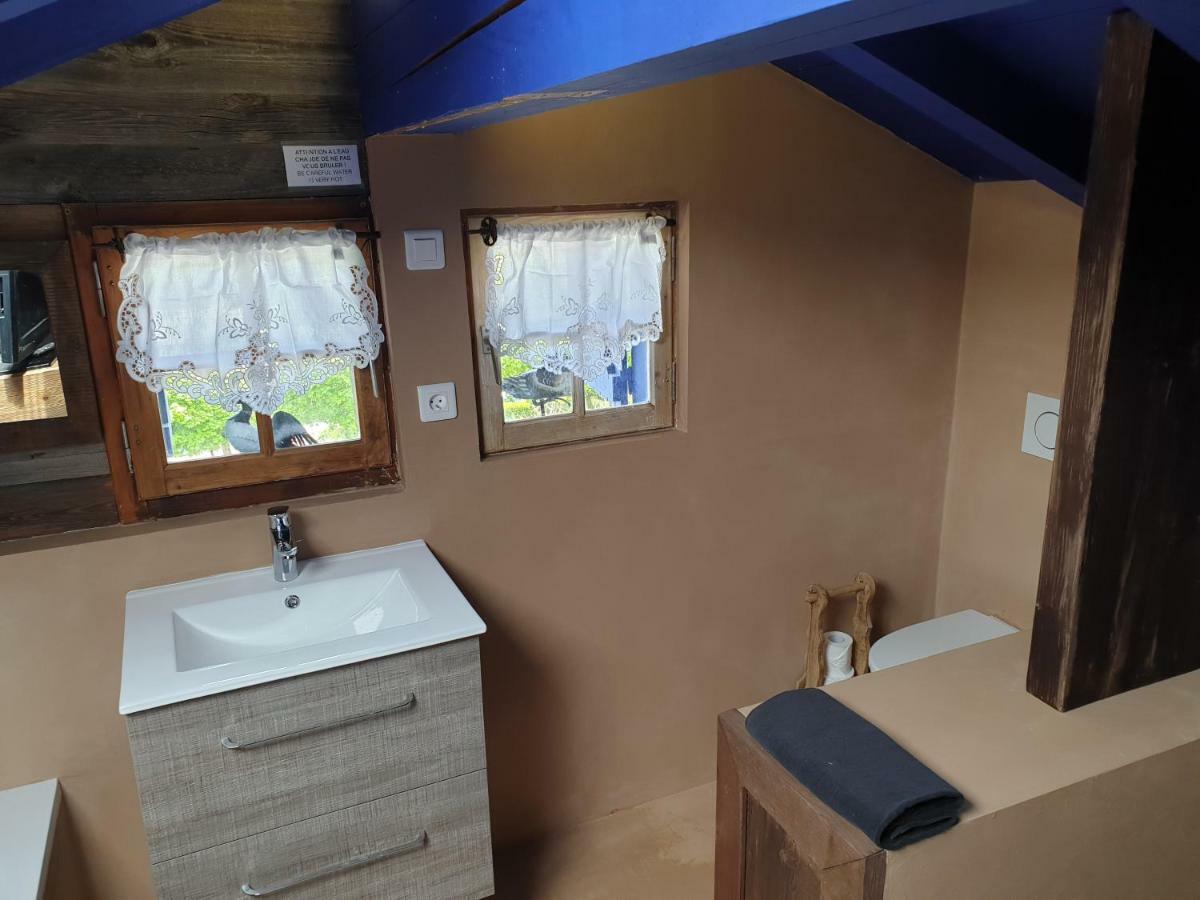 Chalet Micro-lodge, Le Petit Nid D'amour Montriond
