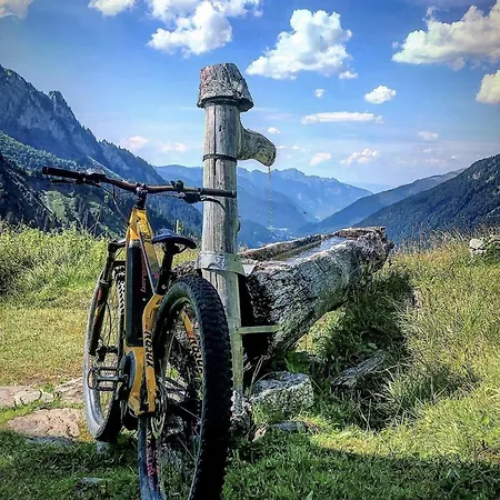 Micro-Lodge, Le Petit Nid D'Amour Montriond Exterior photo